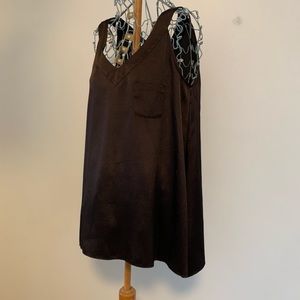 Black a-line shirt. Size medium. Measurements in photos.